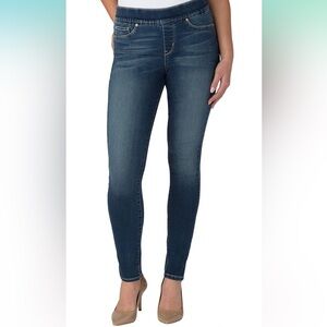 Signature Levi jeggings